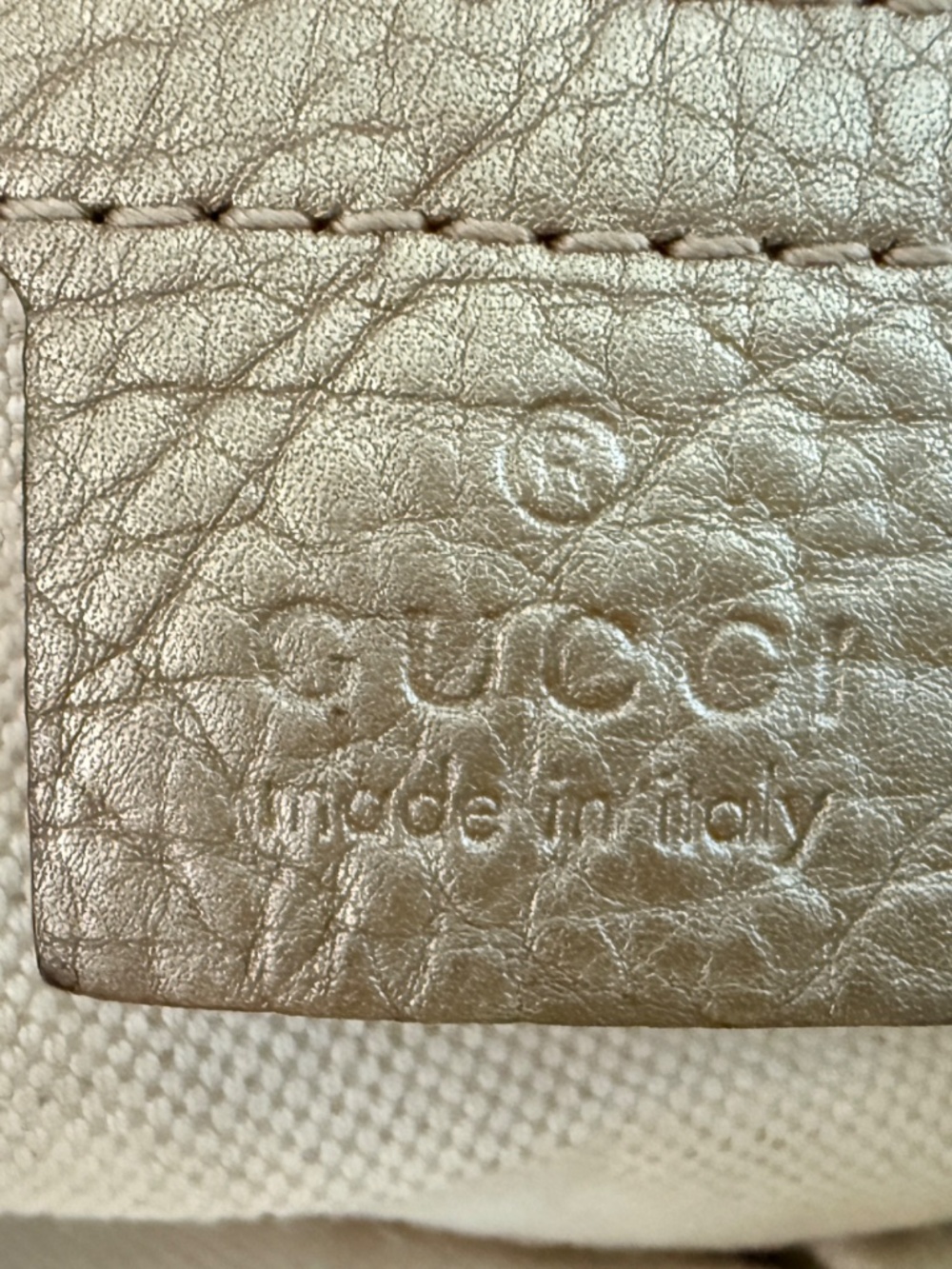 Gucci Medium Bella Hobo - Authentic - Picture 12 of 16